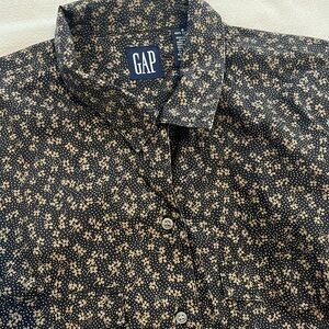 Vintage GAP womens Black Floral Shirt size small